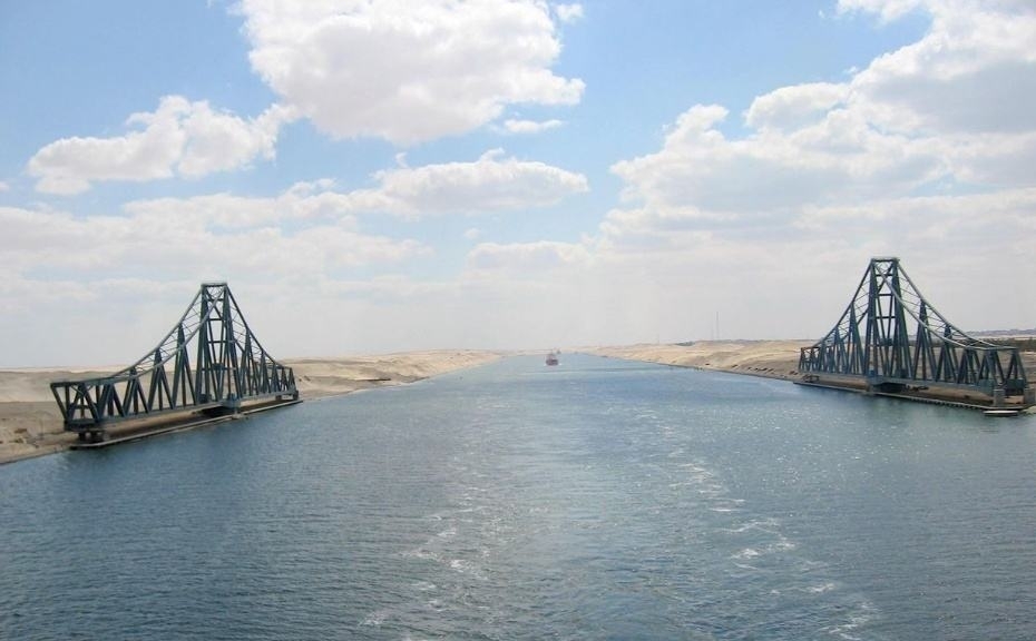 埃及伊斯梅利亚苏伊士运河法尔达内铁路大桥荷载试验.jpg